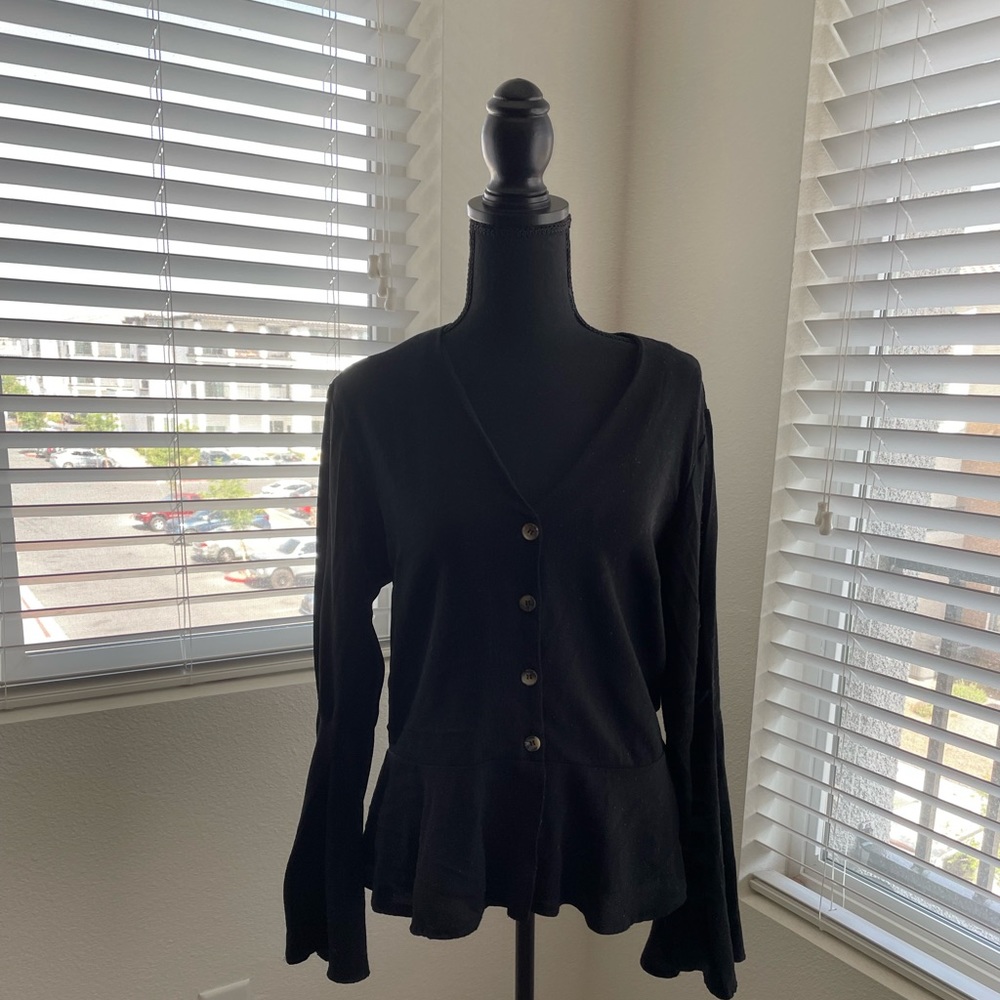 Women’s Long Sleeve Flare Black Button-Up